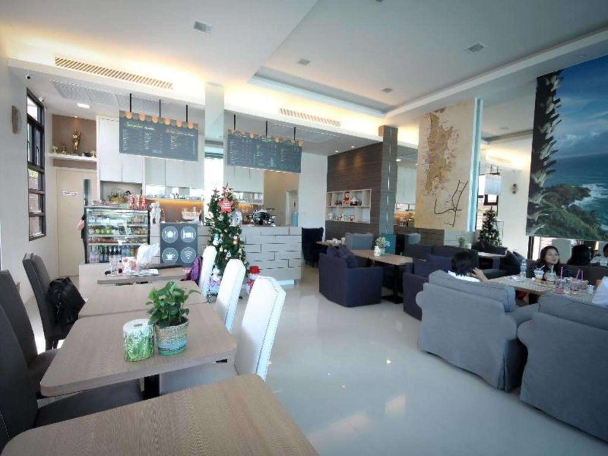 S5 Residence And Cafe Чалонг Экстерьер фото